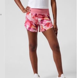 NWT Athleta Printed Multi color Pink Run With It 4.5" shorts Size Small